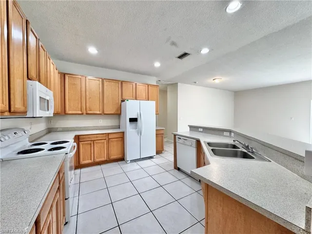 530 Kilgour Ave, Lehigh Acres, Florida 33974