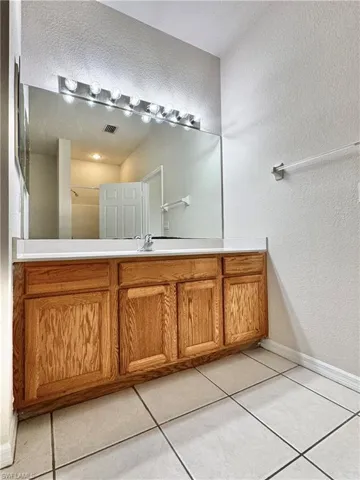 530 Kilgour Ave, Lehigh Acres, Florida 33974