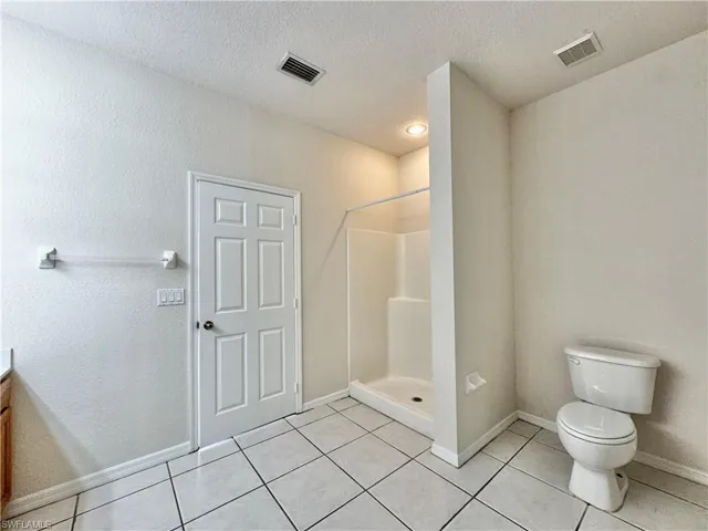 530 Kilgour Ave, Lehigh Acres, Florida 33974