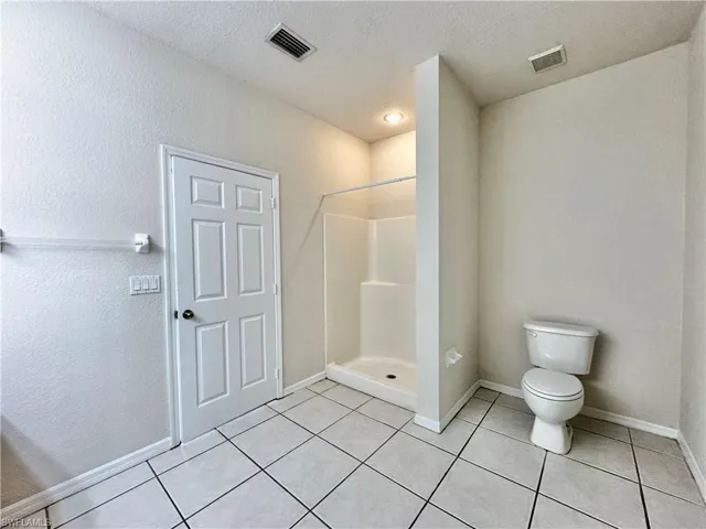 530 Kilgour Ave, Lehigh Acres, Florida 33974