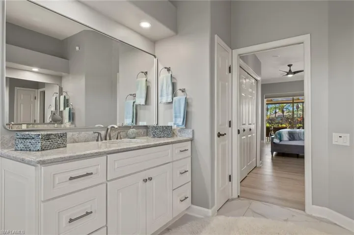 16322 Edgemont Dr, Fort Myers, Florida 33908
