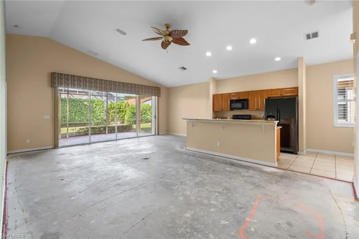 Seller proactively removed carpets due to prior pets in home. No water damage.
