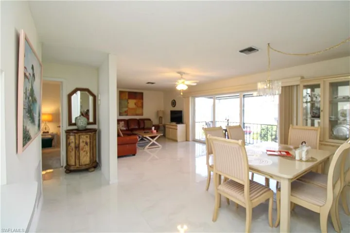 239  Palm  DR, Naples, FL 34112