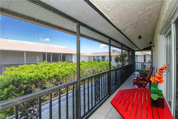 239  Palm  DR, Naples, FL 34112