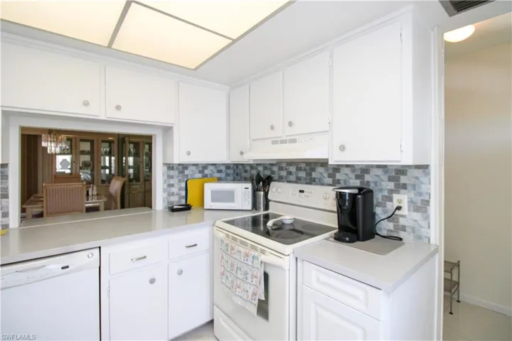 239  Palm  DR, Naples, FL 34112