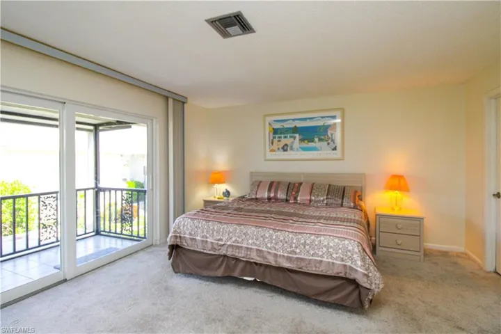 239  Palm  DR, Naples, FL 34112