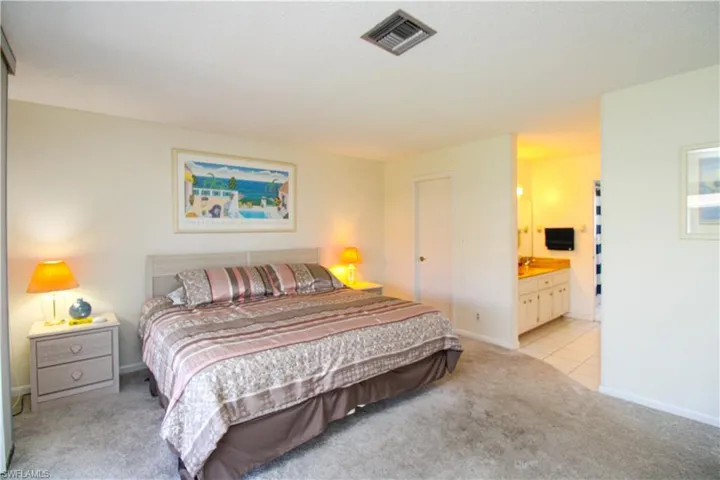 239  Palm  DR, Naples, FL 34112