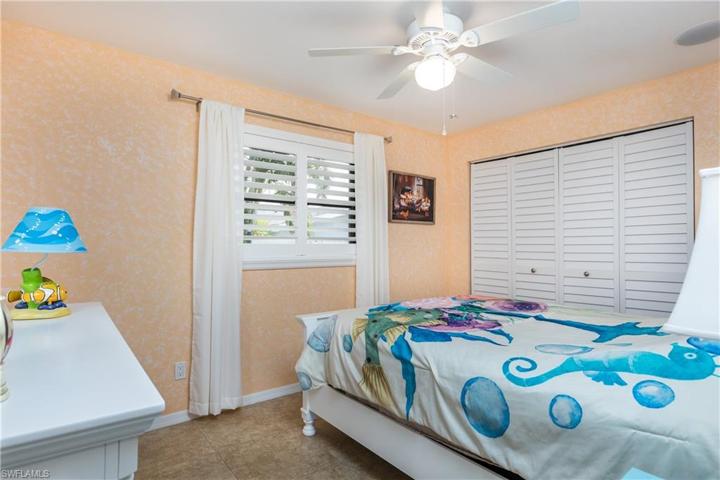 1411 SW 52nd TER, CAPE CORAL FL 33914