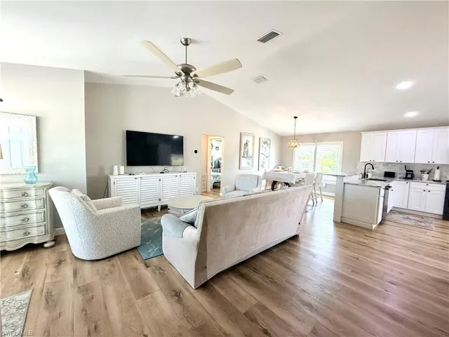 27594 Shore Dr, Bonita Springs, Florida 34134