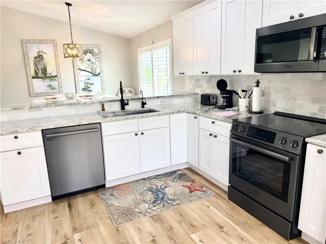 27594 Shore Dr, Bonita Springs, Florida 34134