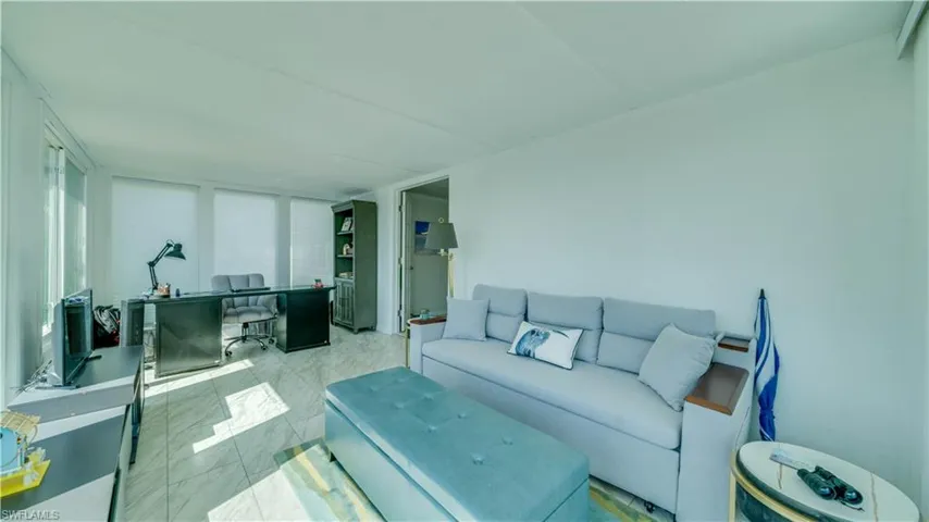 Flex room with pull out couch