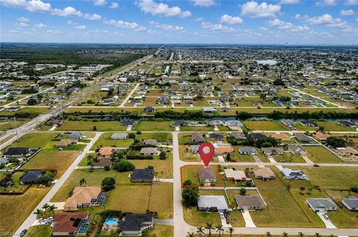 2220 NE 5th  AVE, Cape Coral, FL 33909
