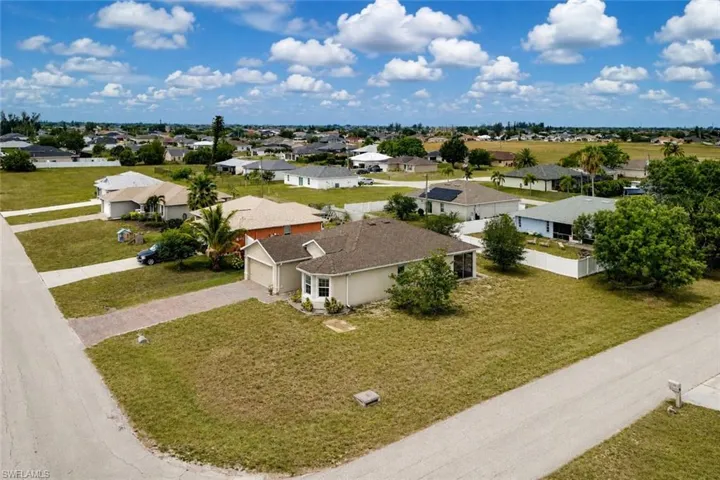 2220 NE 5th  AVE, Cape Coral, FL 33909