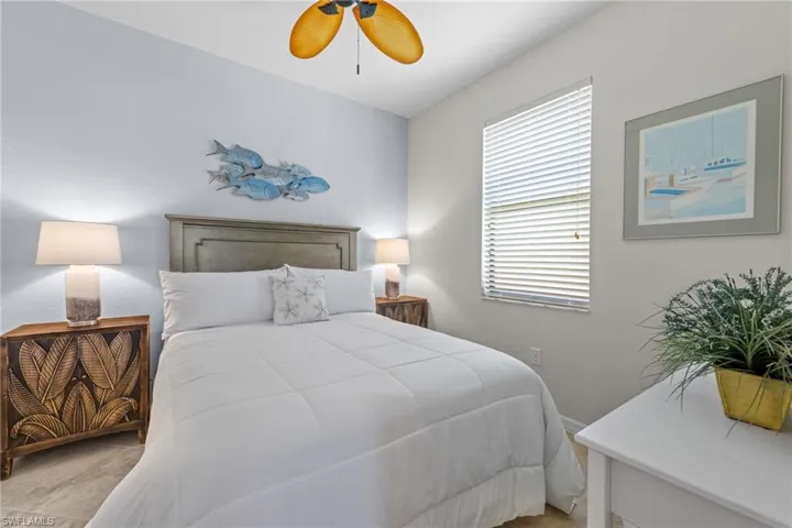 Guest bedroom 3 of 3