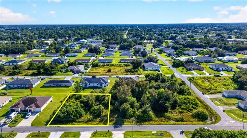 133/135 Harry Ave S, Lehigh Acres, Florida 33973