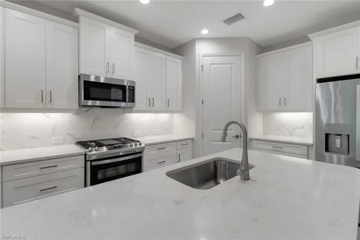 11671  Solano  DR, Fort Myers, FL 33966