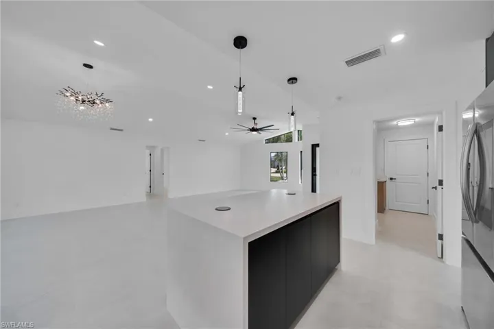 1938 Cornwallis Pkwy, Cape Coral, Florida 33904