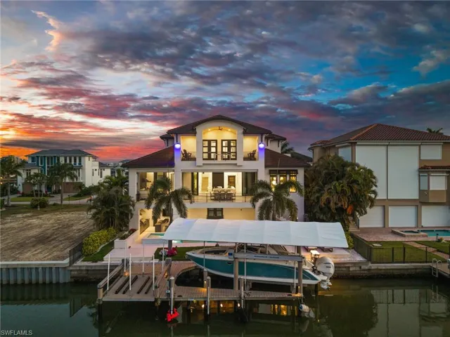 380 Trade Winds Ave, Naples, Florida 34108