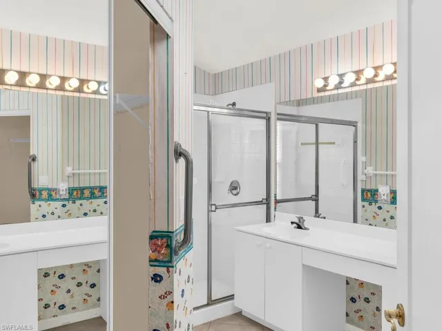 1033  Silverstrand  DR, Naples, FL 34110