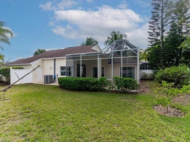 1033  Silverstrand  DR, Naples, FL 34110