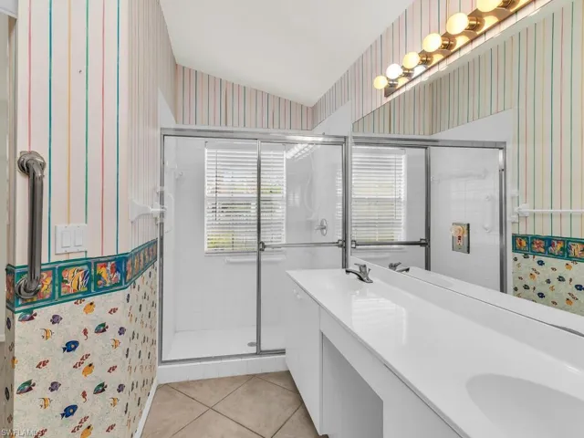 1033  Silverstrand  DR, Naples, FL 34110