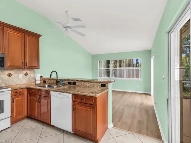 1033  Silverstrand  DR, Naples, FL 34110