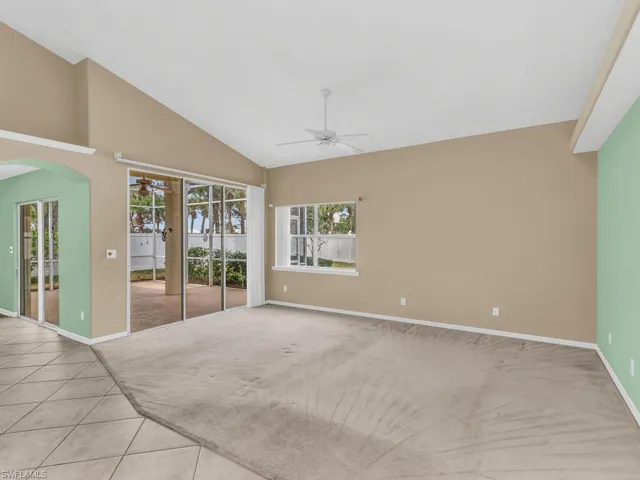 1033  Silverstrand  DR, Naples, FL 34110