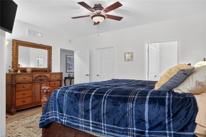 1806 Concordia Lake Cir 2210, Cape Coral, Florida 33909