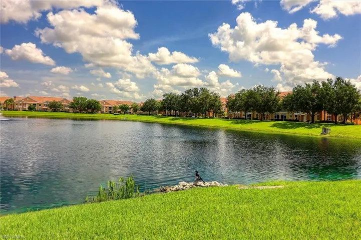 1806  Concordia Lake  CIR, Cape Coral, FL 33909