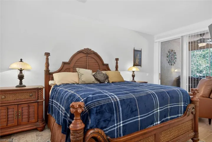 1806  Concordia Lake  CIR, Cape Coral, FL 33909