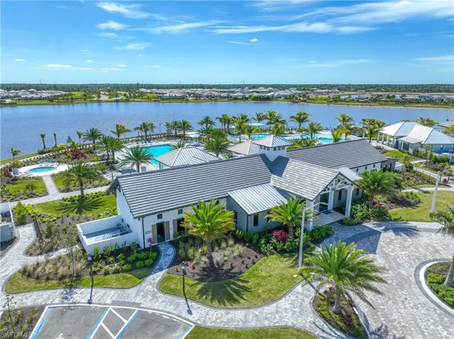 4644  Centaurus  CIR, Naples, FL 34120
