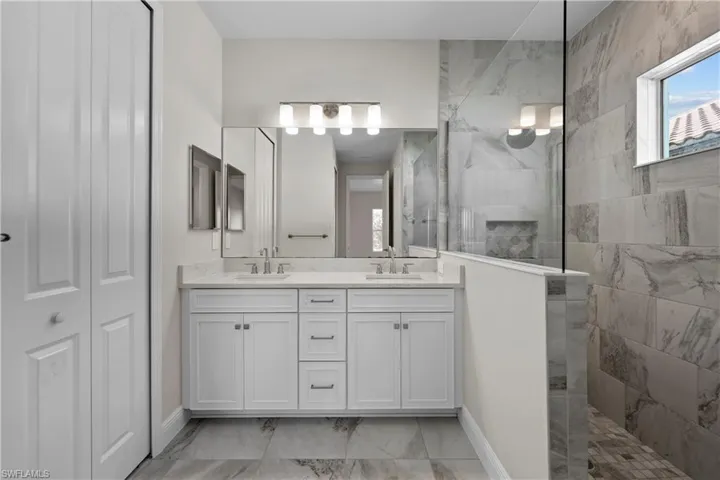 4644  Centaurus  CIR, Naples, FL 34120