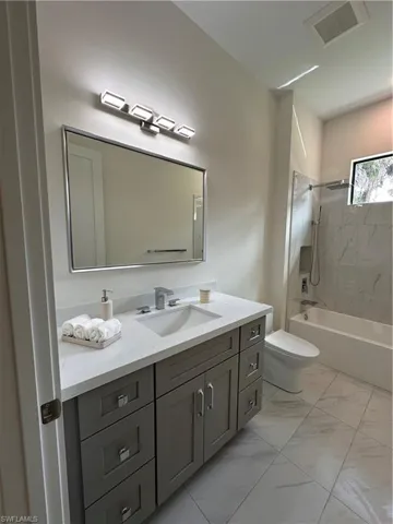 382 39th Ave Ne, Naples, Florida 34120