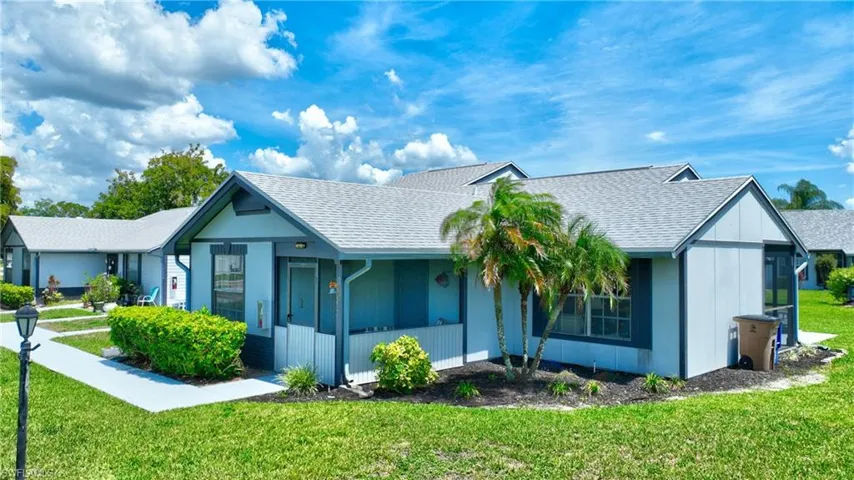 10572  Quincy  CT, Lehigh Acres, FL 33936