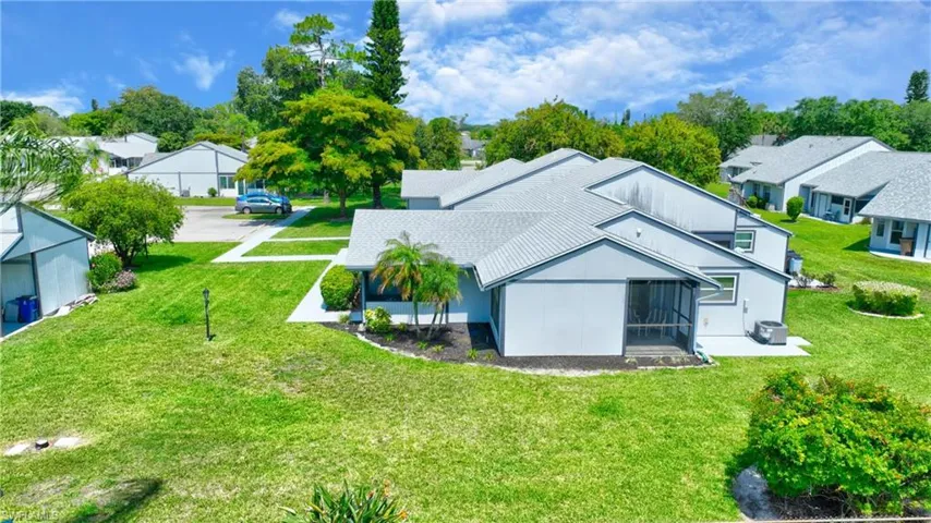 10572  Quincy  CT, Lehigh Acres, FL 33936