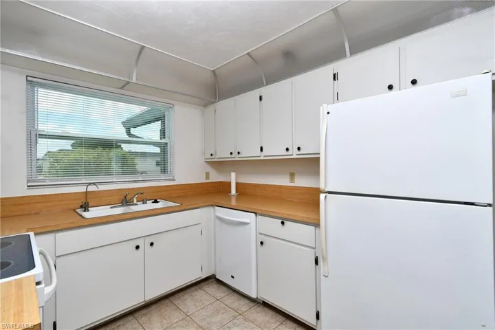 10572  Quincy  CT, Lehigh Acres, FL 33936
