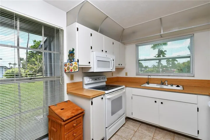 10572  Quincy  CT, Lehigh Acres, FL 33936