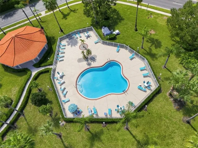 196 Belina Dr 5, Naples, Florida 34104