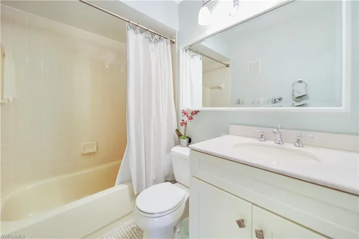 2058 Arbour Walk Cir 3322, Naples, Florida 34109