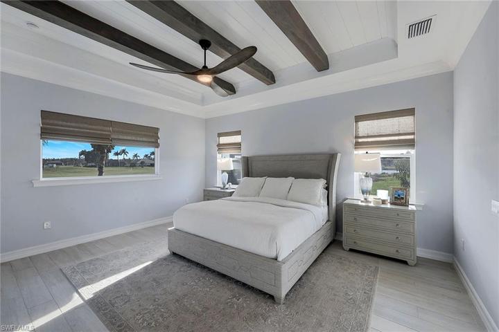 18024 Sandtrap DR, NAPLES FL 34114