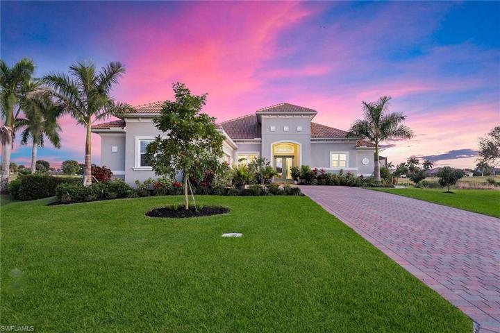 18024 Sandtrap DR, NAPLES FL 34114
