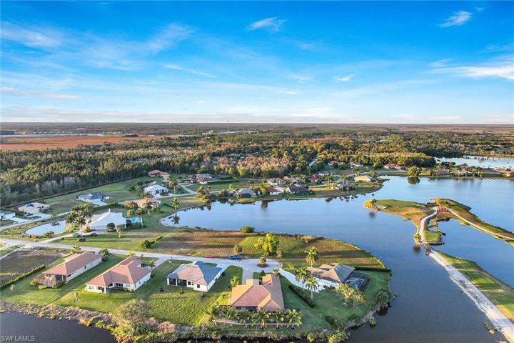 18024 Sandtrap DR, NAPLES FL 34114