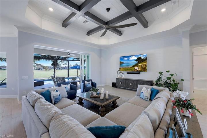 18024 Sandtrap DR, NAPLES FL 34114
