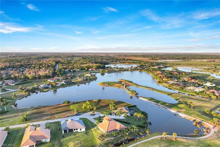 18024 Sandtrap DR, NAPLES FL 34114
