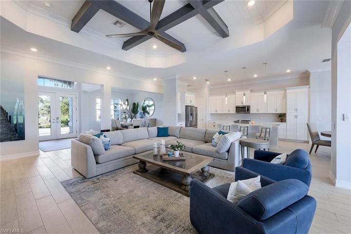 18024 Sandtrap DR, NAPLES FL 34114