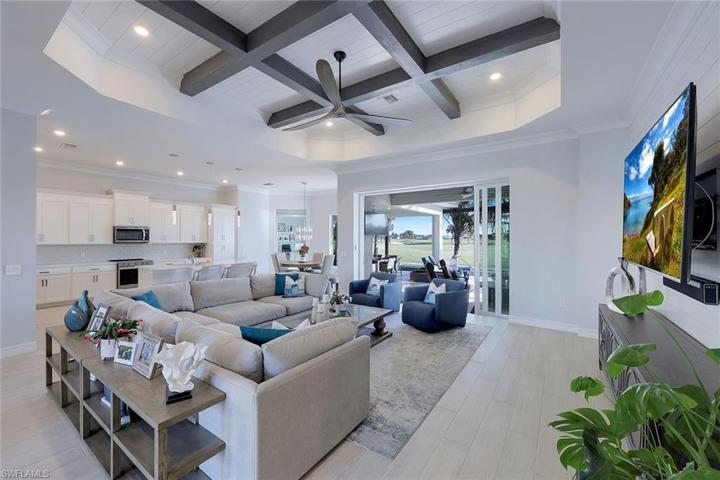 18024 Sandtrap DR, NAPLES FL 34114