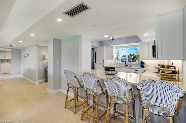 112  Penny  LN, Naples, FL 34112