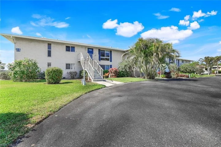 112  Penny  LN, Naples, FL 34112