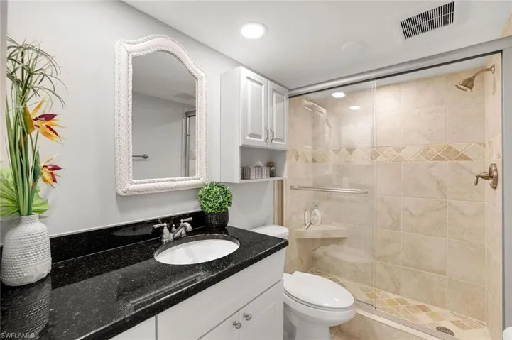 112  Penny  LN, Naples, FL 34112