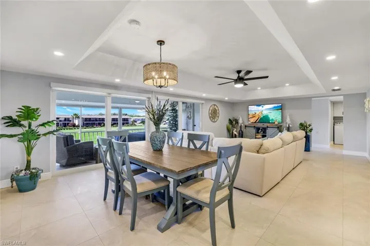 112  Penny  LN, Naples, FL 34112